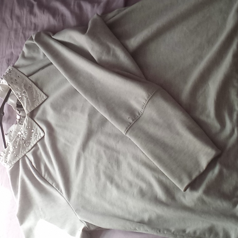 woman's top